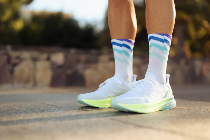 Incylence - Incylence Unisex's Ultralight High-Cut Running Socks (Waves Mystic) - Cam2