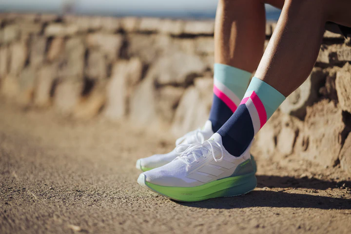 Incylence - Incylence Unisex's Ultralight High-Cut Running Socks (Apex) - Cam2