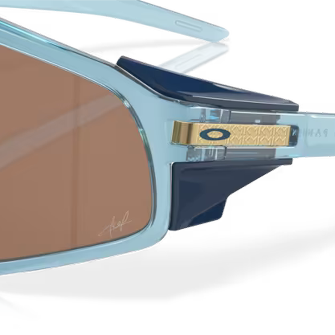 Oakley - Oakley Latch Panel (Kylian Mbappé Edition)Transparent Stonewash/Prizm Tungsten 0OO9404-940408 - Cam2