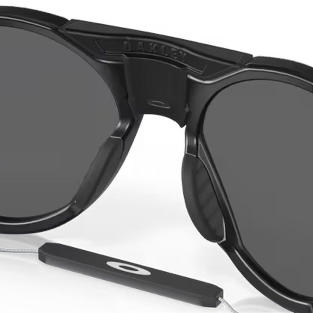 Oakley - Oakley Clifden Matte Black/Prizm Black Polarized 0OO9440-944009 - Cam2