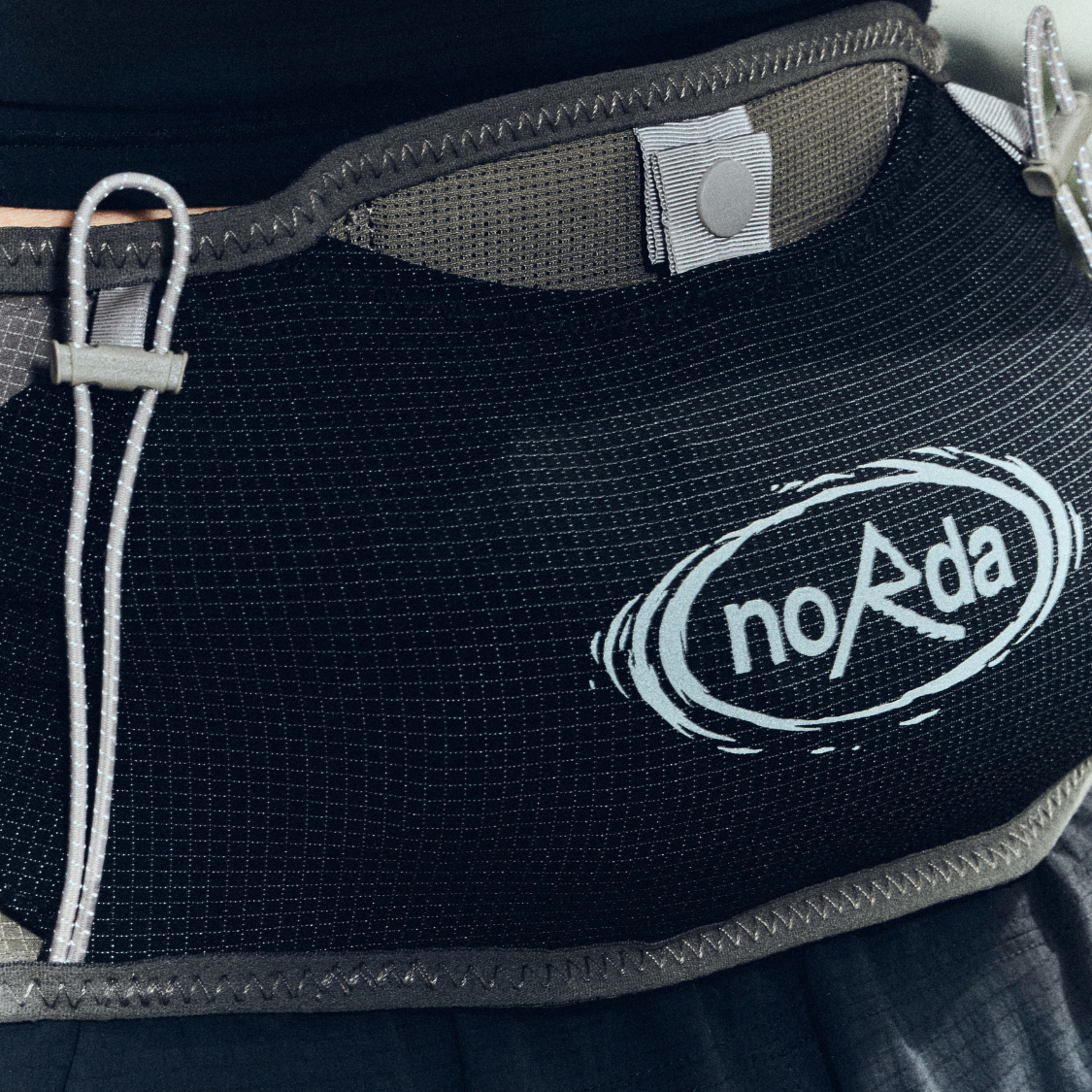 Norda x Raide LF 2L Running Belt