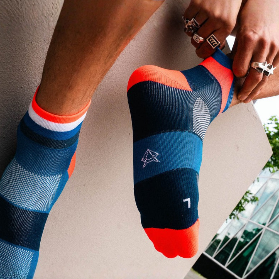 Incylence - Incylence Bands Low-Cut Running Socks - Cam2