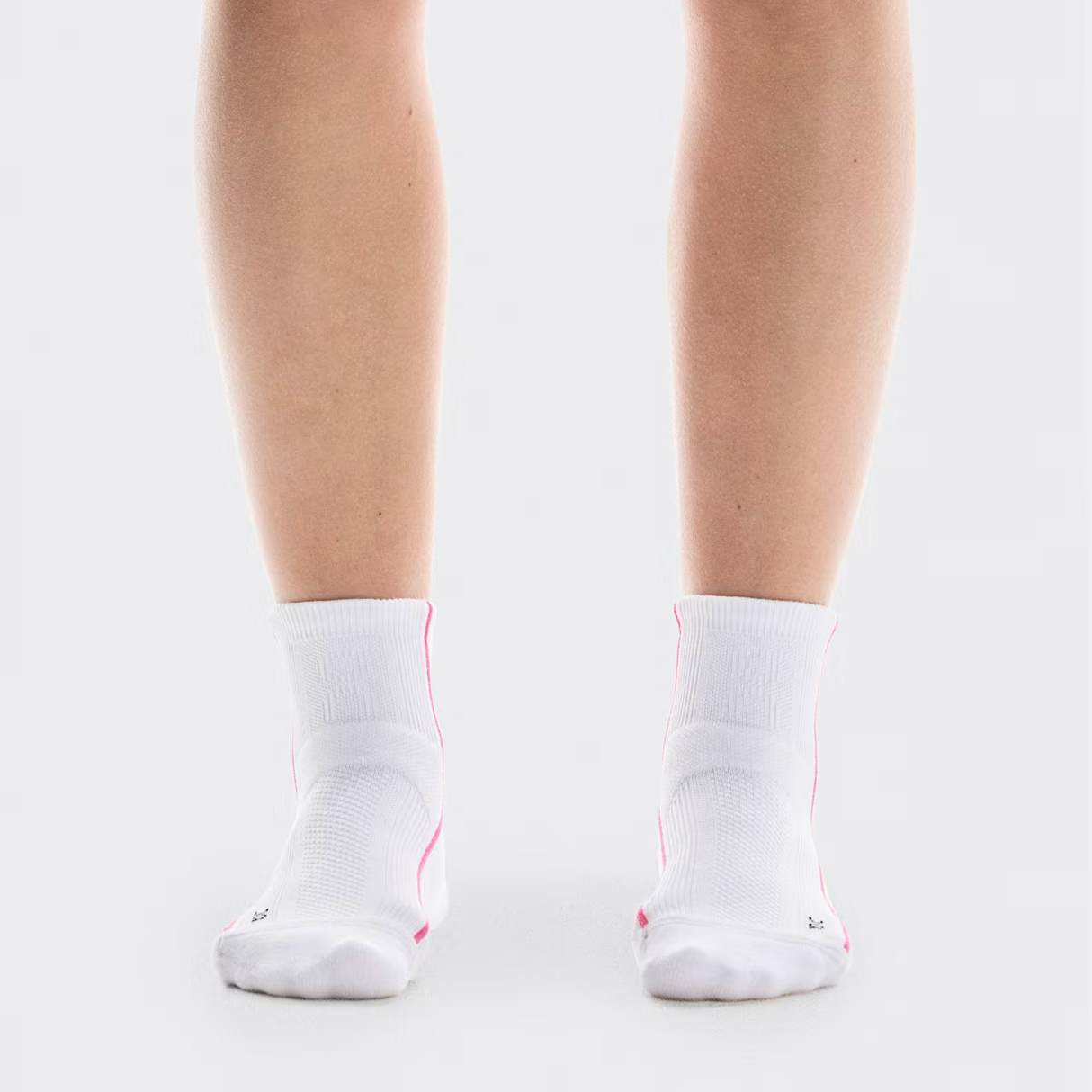 On Running - On Unisex's Court Sock Mid - Cam2