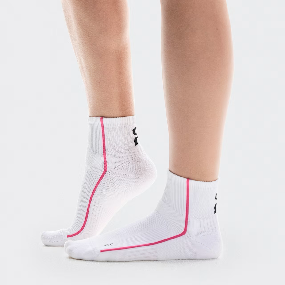 On Running - On Unisex's Court Sock Mid - Cam2