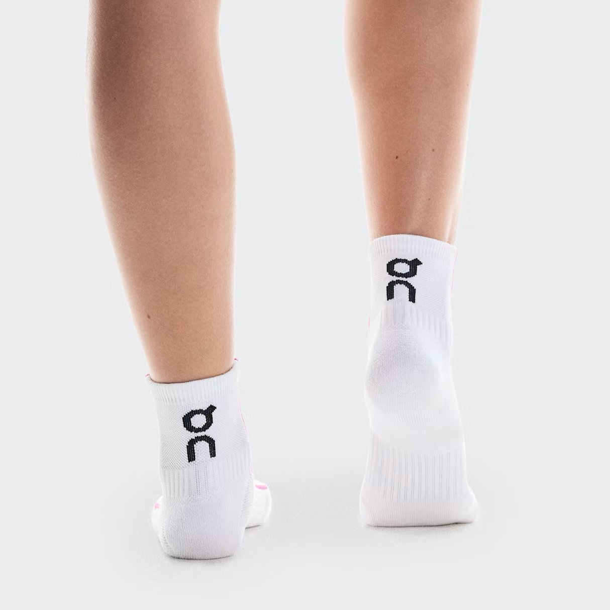 On Running - On Unisex's Court Sock Mid - Cam2