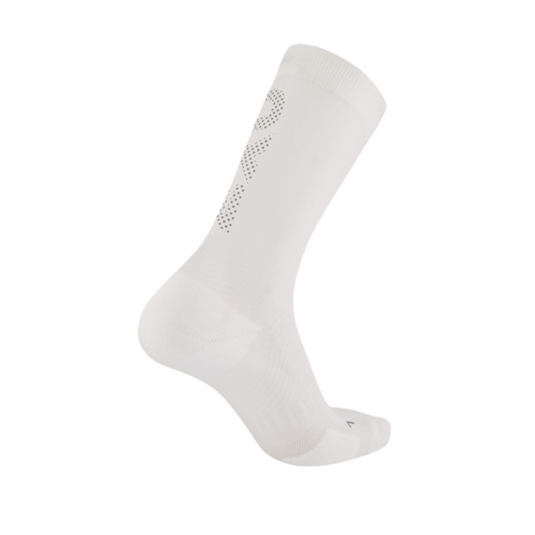 2XU Unisex's Vectr Reflective Crew Socks
