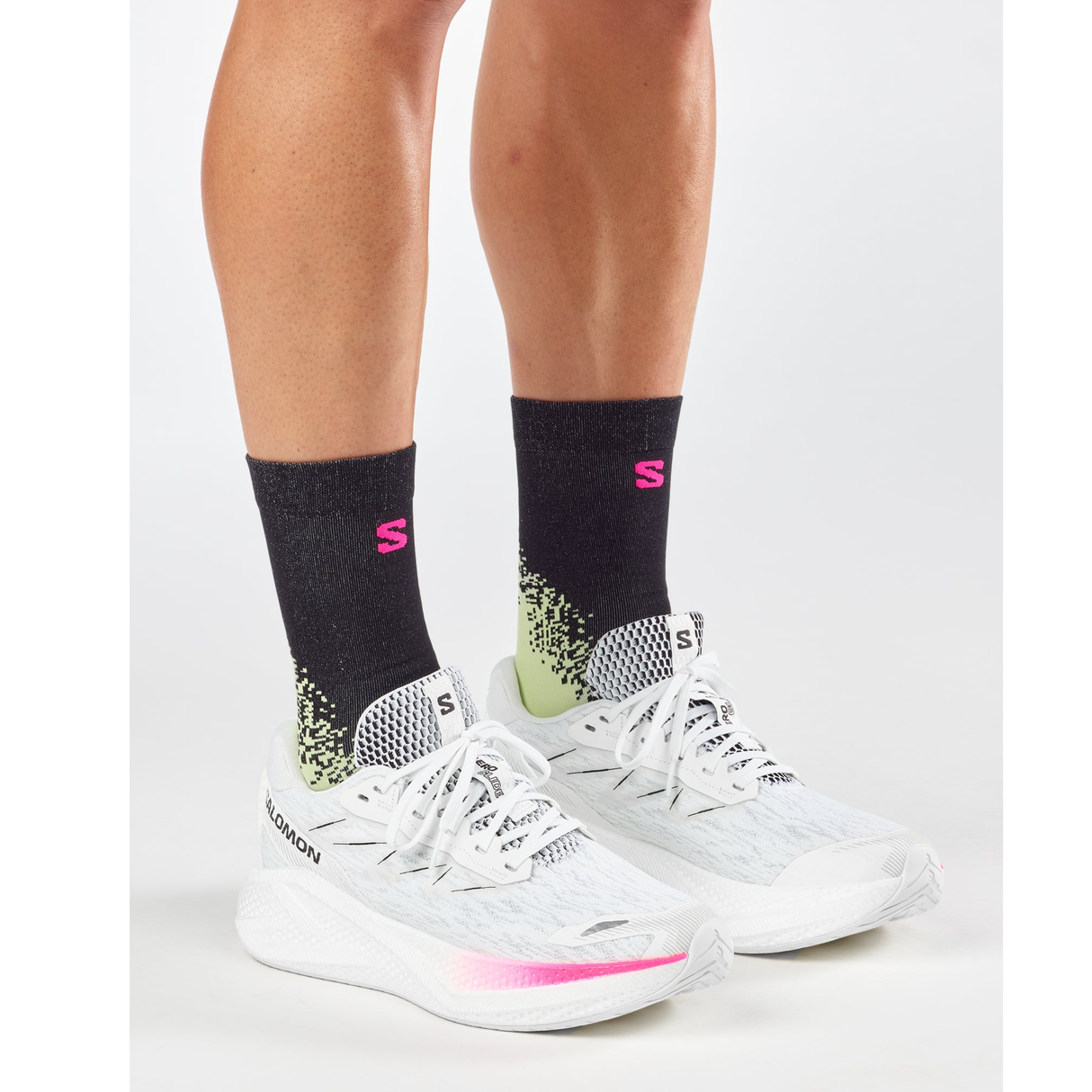 Salomon - Salomon Men's Aero Glide 4 Road Running Shoes (L49147100) - Cam2