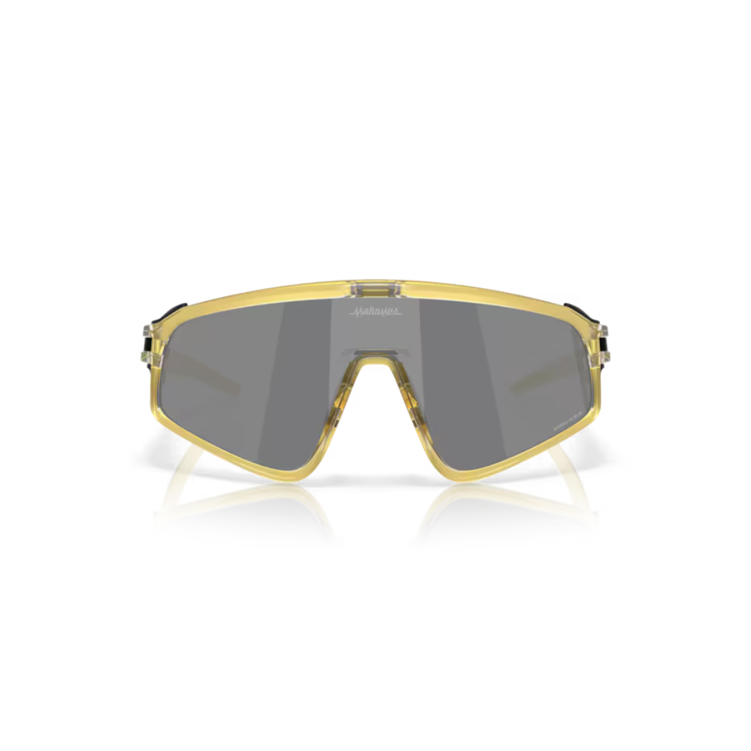 Oakley - Oakley Latch Panel Patrick Mahomes II Collection Sunglasses 0OO9404-940414 - Cam2