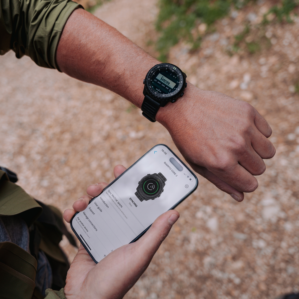 Suunto Core 2 GPS Outdoor Watch (Black)