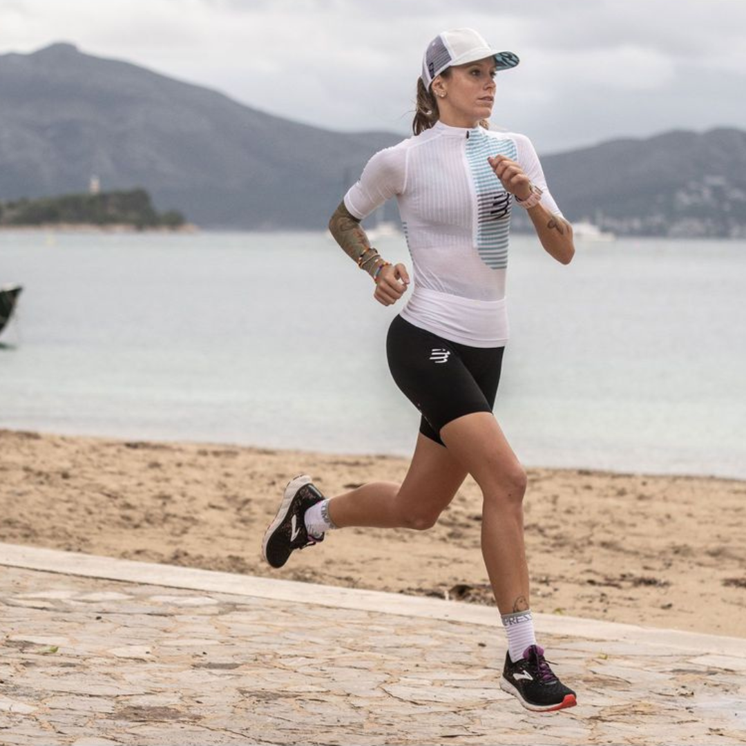 Compressport (C) - Compressport Women's Run Under Control Shorts - Cam2