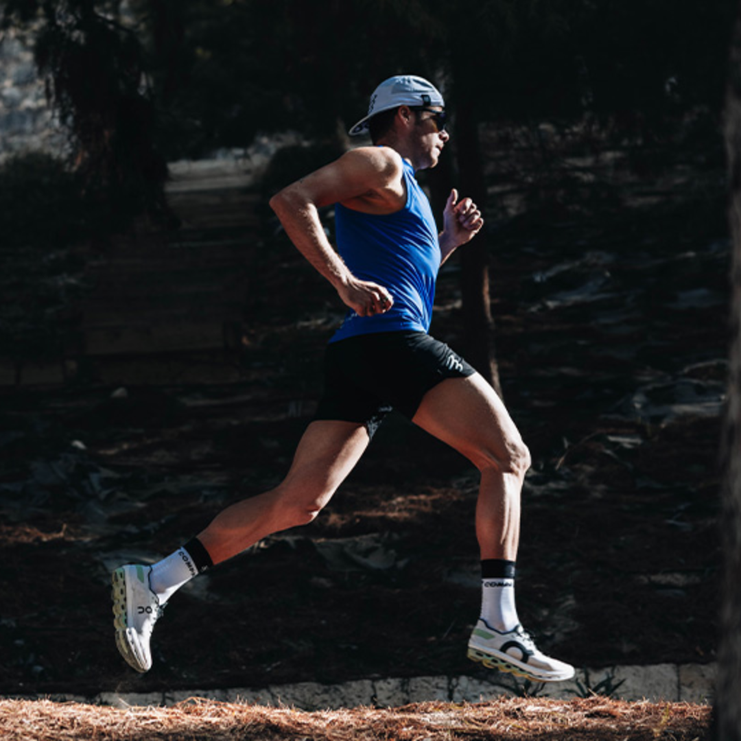 Compressport (C) - Compressport Unisex's Mid Compression Socks V2.0 - Cam2