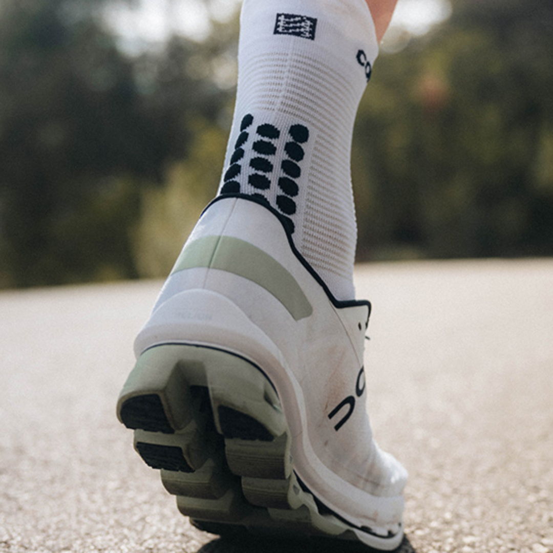 Compressport (C) - Compressport Unisex's Pro Racing Socks V4.0 Run High - Cam2