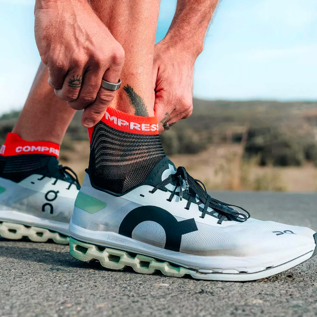 Compressport (C) - Compressport Unisex's Pro Racing Socks v4.0 Run Low - Cam2