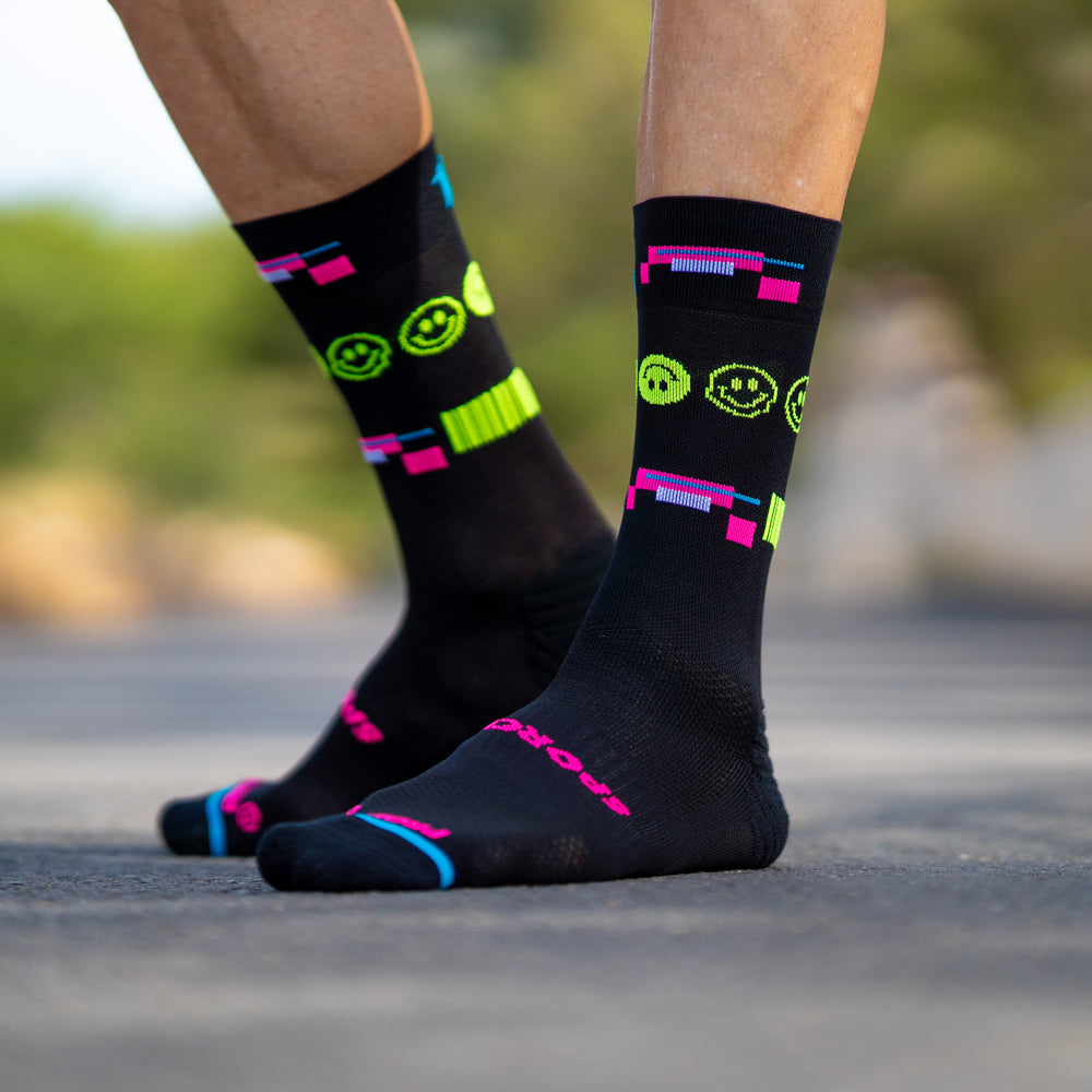 Sporcks - Sporcks 80'S Night Running Socks - Cam2