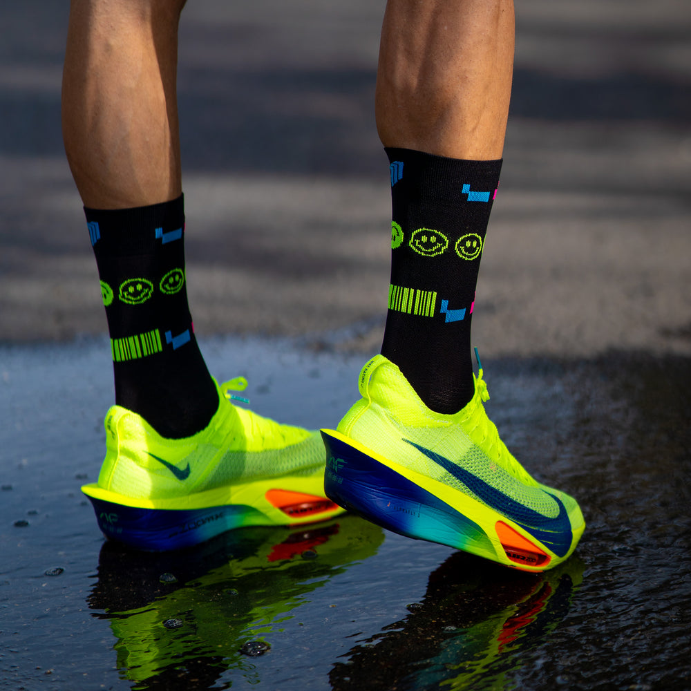 Sporcks - Sporcks 80'S Night Running Socks - Cam2