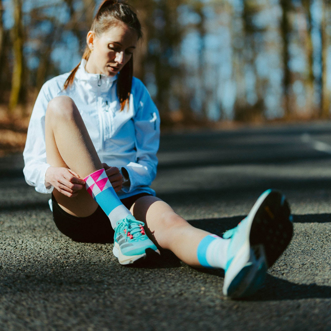 Incylence - Incylence Ultralight Elements High-Cut Running Socks - Cam2