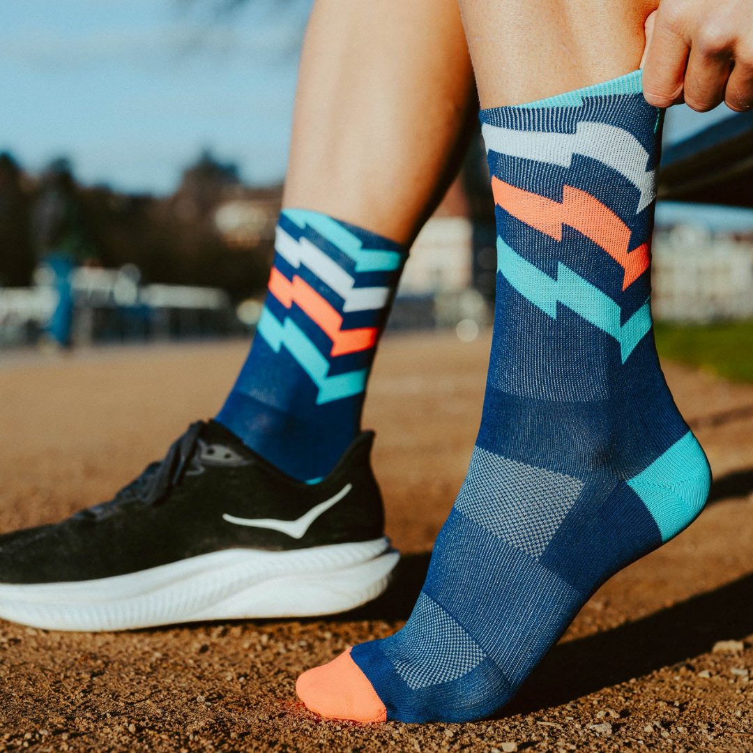 Incylence - Incylence Ultralight Waves High-Cut Running Socks - Cam2