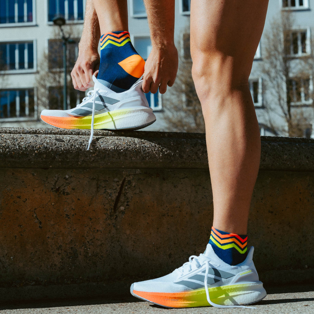 Incylence - Incylence Ultralight Waves Low-Cut Running Socks - Cam2