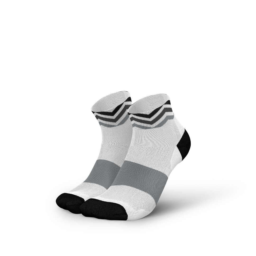 Incylence - Incylence Ultralight Waves Low-Cut Running Socks - Cam2