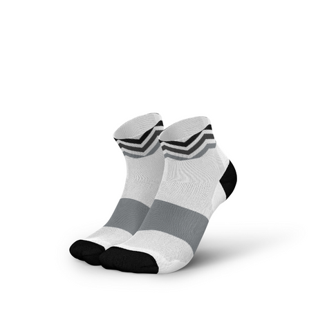 Incylence - Incylence Ultralight Waves Low-Cut Running Socks - Cam2