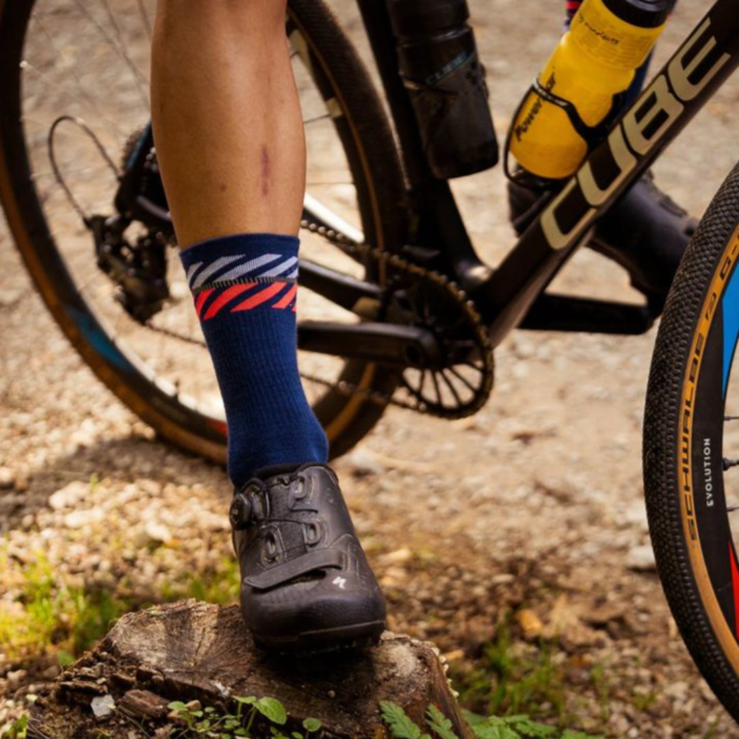 Incylence - Incylence Merino Light Lanes Socks - Cam2