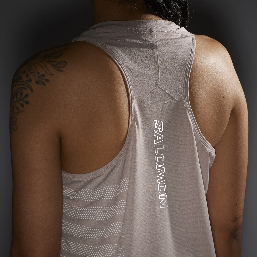 Salomon - Salomon Women's Aero Singlet GFX (LC2696000) - Cam2