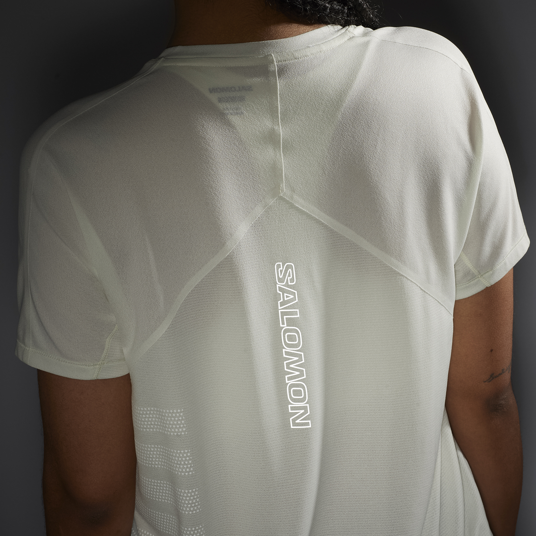 Salomon - Salomon Women's Aero SS Tee GFX (LC2696700) - Cam2