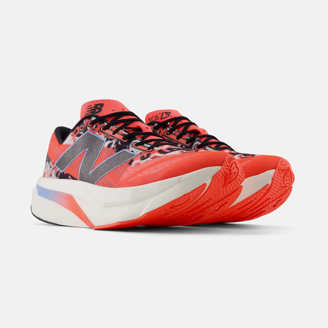 New Balance - New Balance Men's TCS London Marathon FuelCell SuperComp Elite v4 Road Running Shoes - Cam2