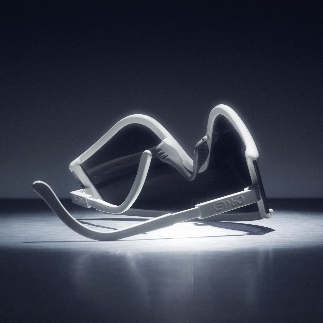 Oakley - Oakley Eyeshade Sunglasses 0OO9441-944103 - Cam2