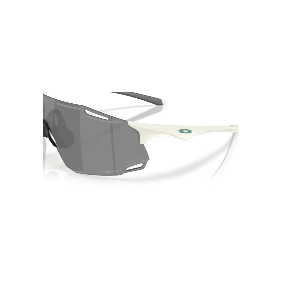 Oakley - Oakley Cybr Dyno Sunglasses 0OO9513D-951305 - Cam2