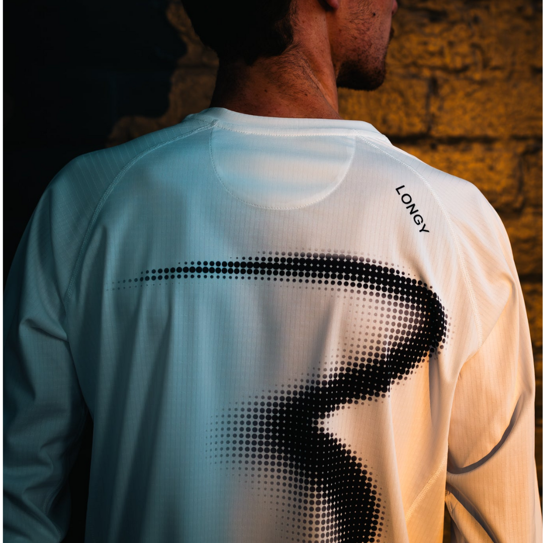 One Running Unisex's Victory Speed Tech Long Sleeve Shirt White Pixel