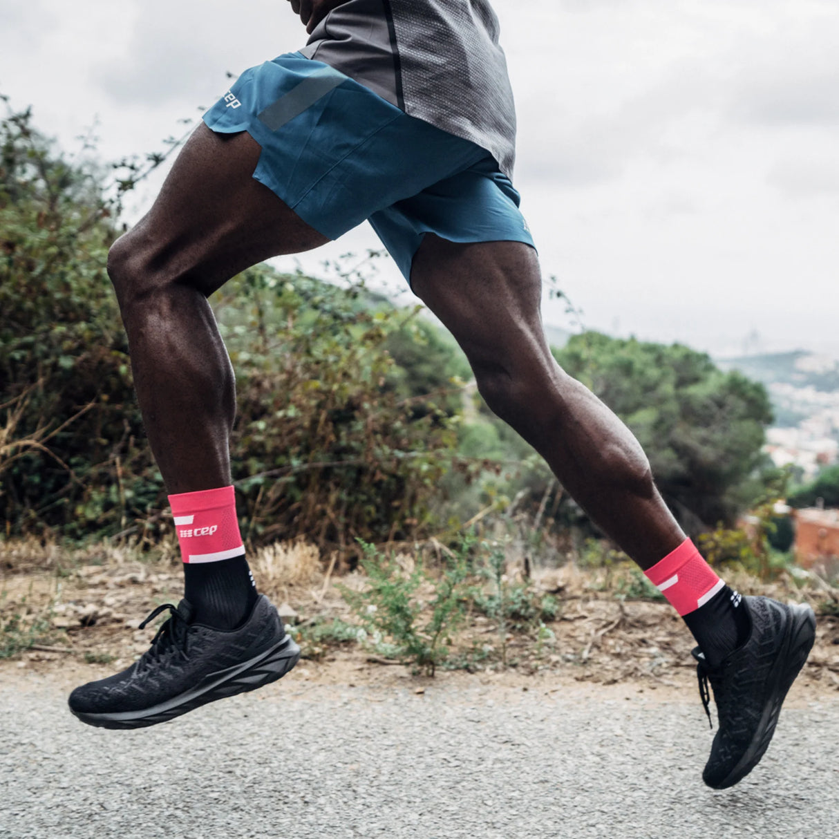 CEP - CEP Men's The Run Compression Socks Mid Cut v4 - Cam2
