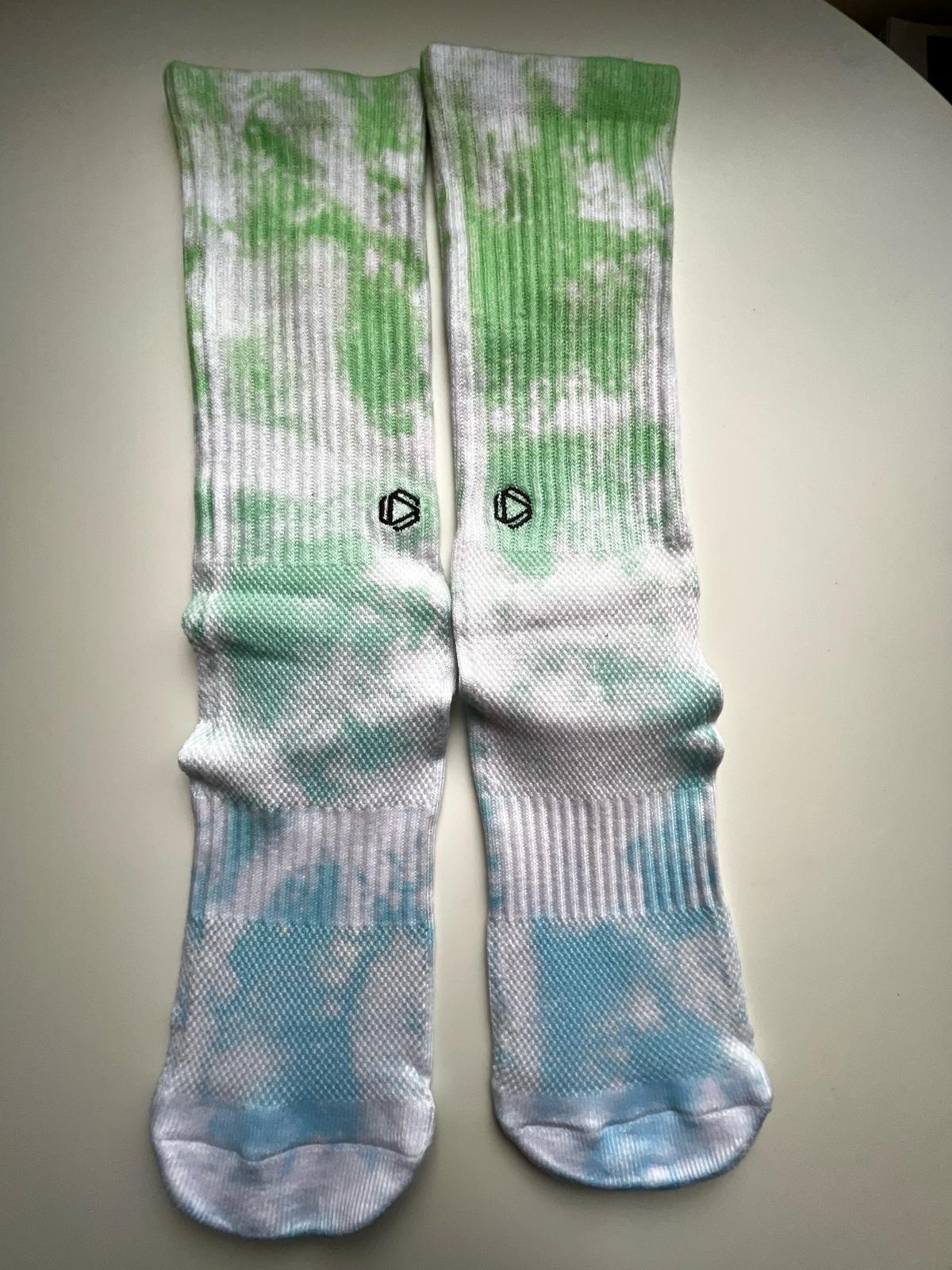 HEXXEE Women's Tie Dye Weird Running Socks - Cam2