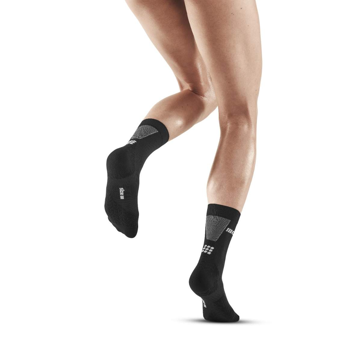 CEP - CEP Women's Ultralight Compression Socks Mid Cut v3 - Cam2