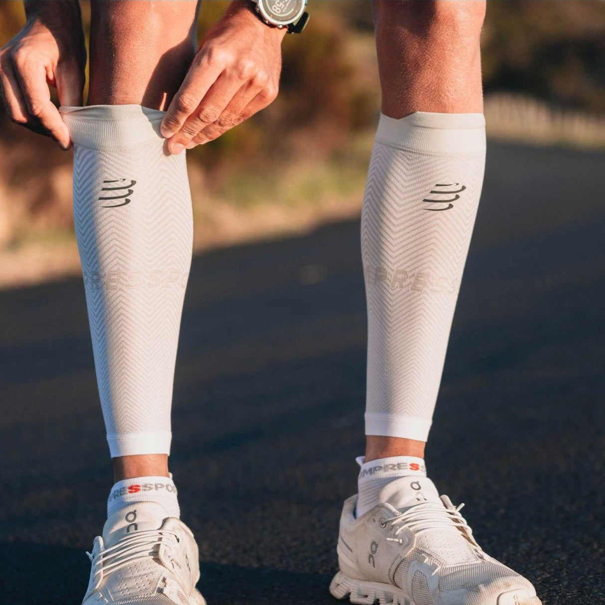 Compressport R2 Oxygen Calf Sleeves (White/ Nebel Grey) - Cam2