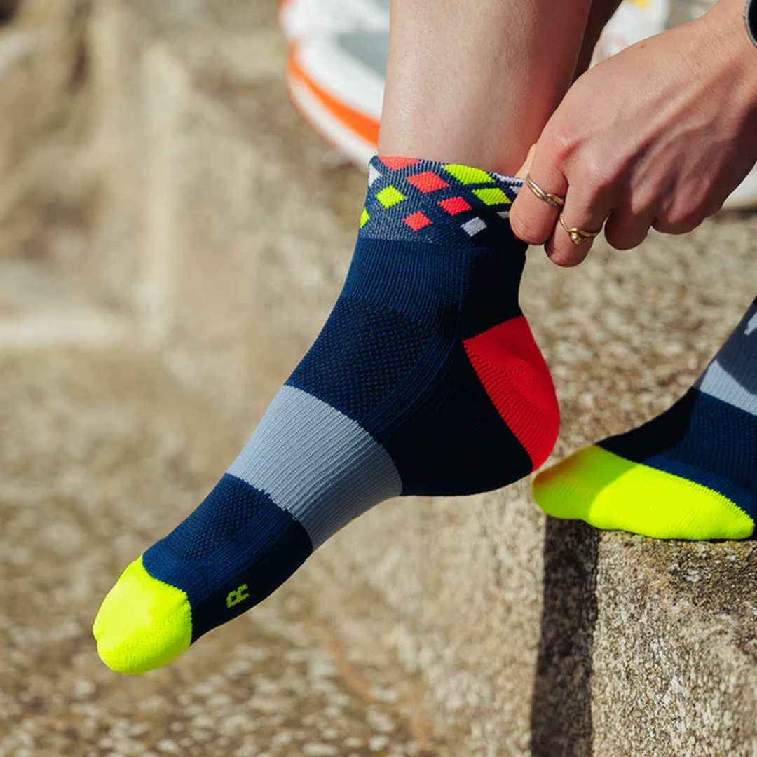 Incylence - Incylence Crystals Low-Cut Running Socks - Cam2