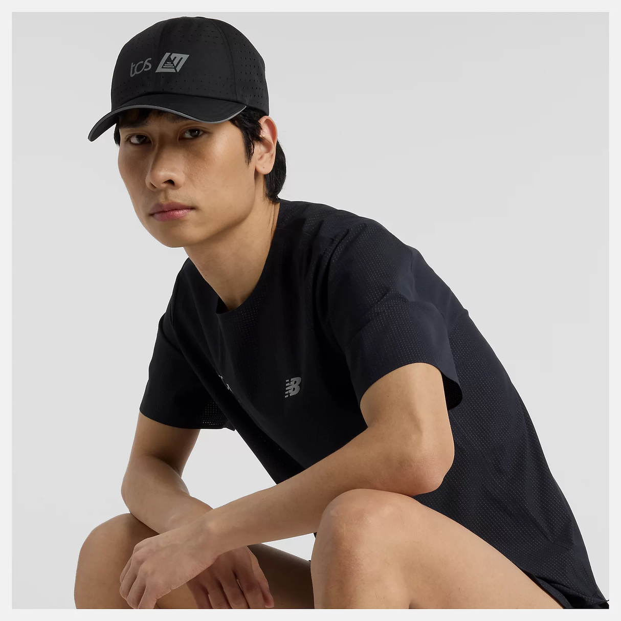 New Balance - New Balance Men's London Edition Race Day Ultra Light T-Shirt - Cam2