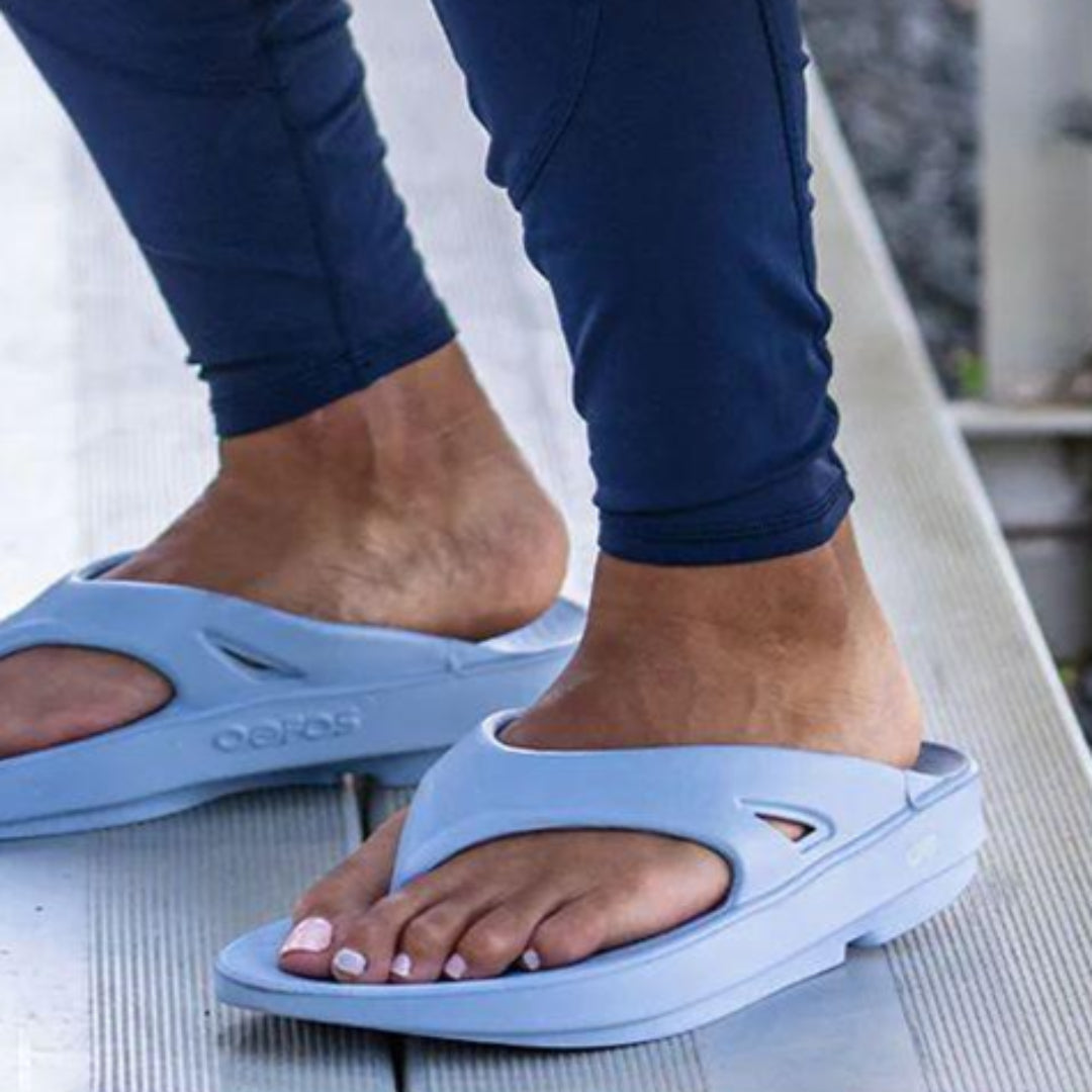 Oofos Unisex's OOriginal Sandal - Cam2