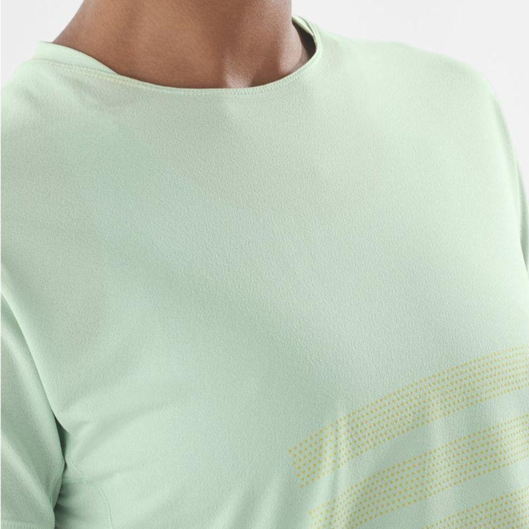 Salomon Women's Sense Aero Short Sleeve T-Shirt GFX - Cam2