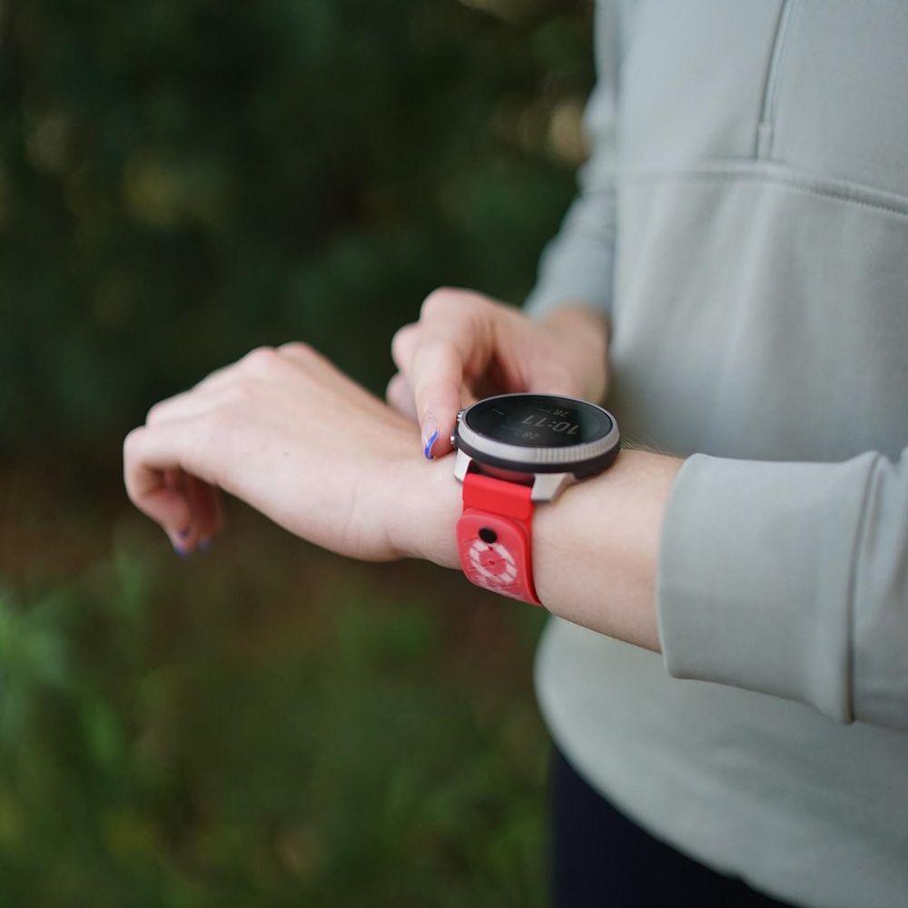 Suunto 22mm Athletic 5 Silicone Strap (Lava Red) SS050962000 - Cam2