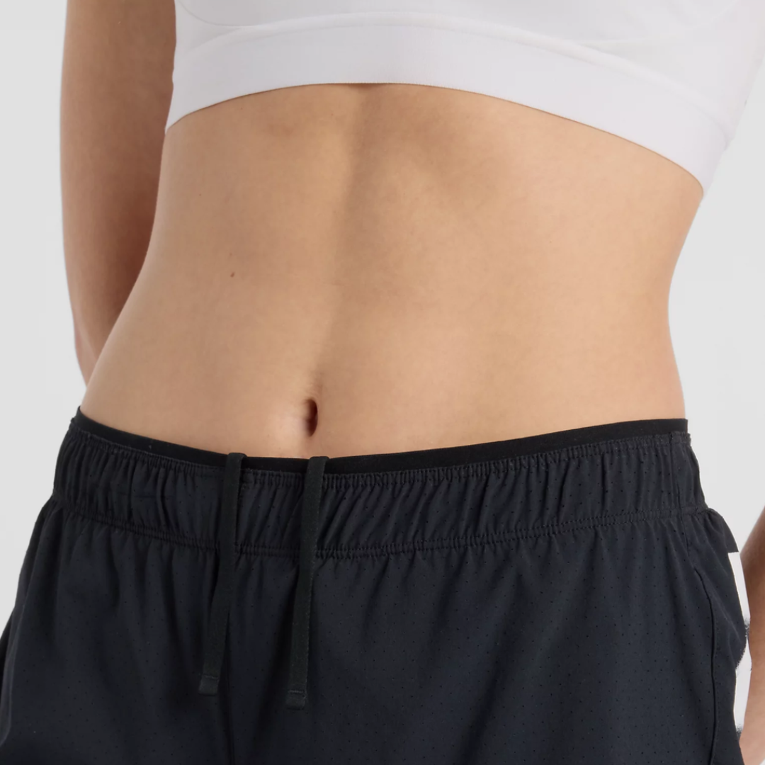 New Balance - New Balance Women's London Special Edition 3" RC 2-in-1 Shorts - Cam2