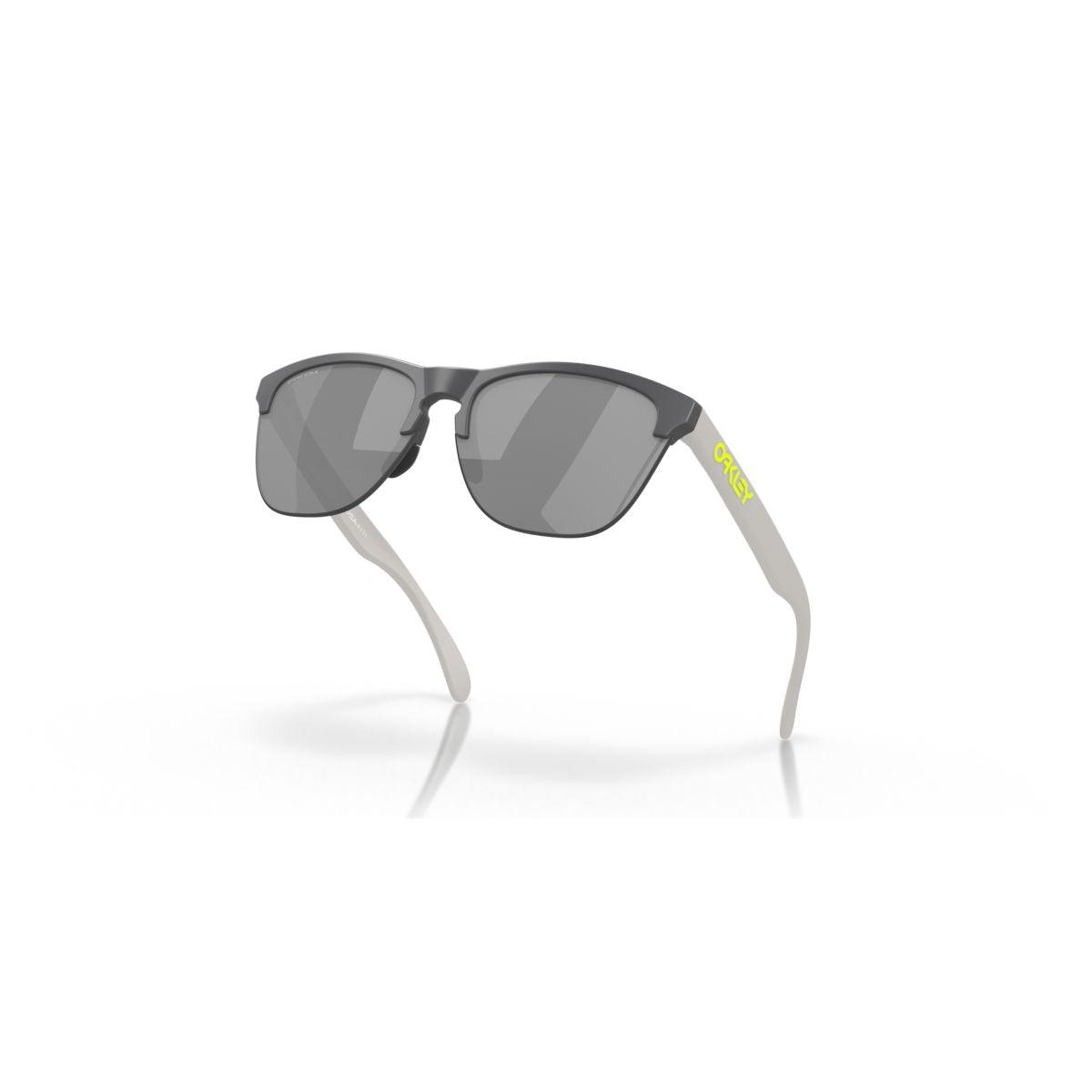 Oakley Frogskins Lite Matte Dark Grey/Prizm Black 0OO9374-937451