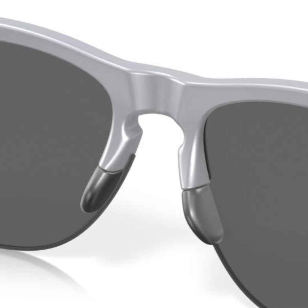 Oakley Frogskins Lite Matte Fog/Prizm Black 0OO9374-937452