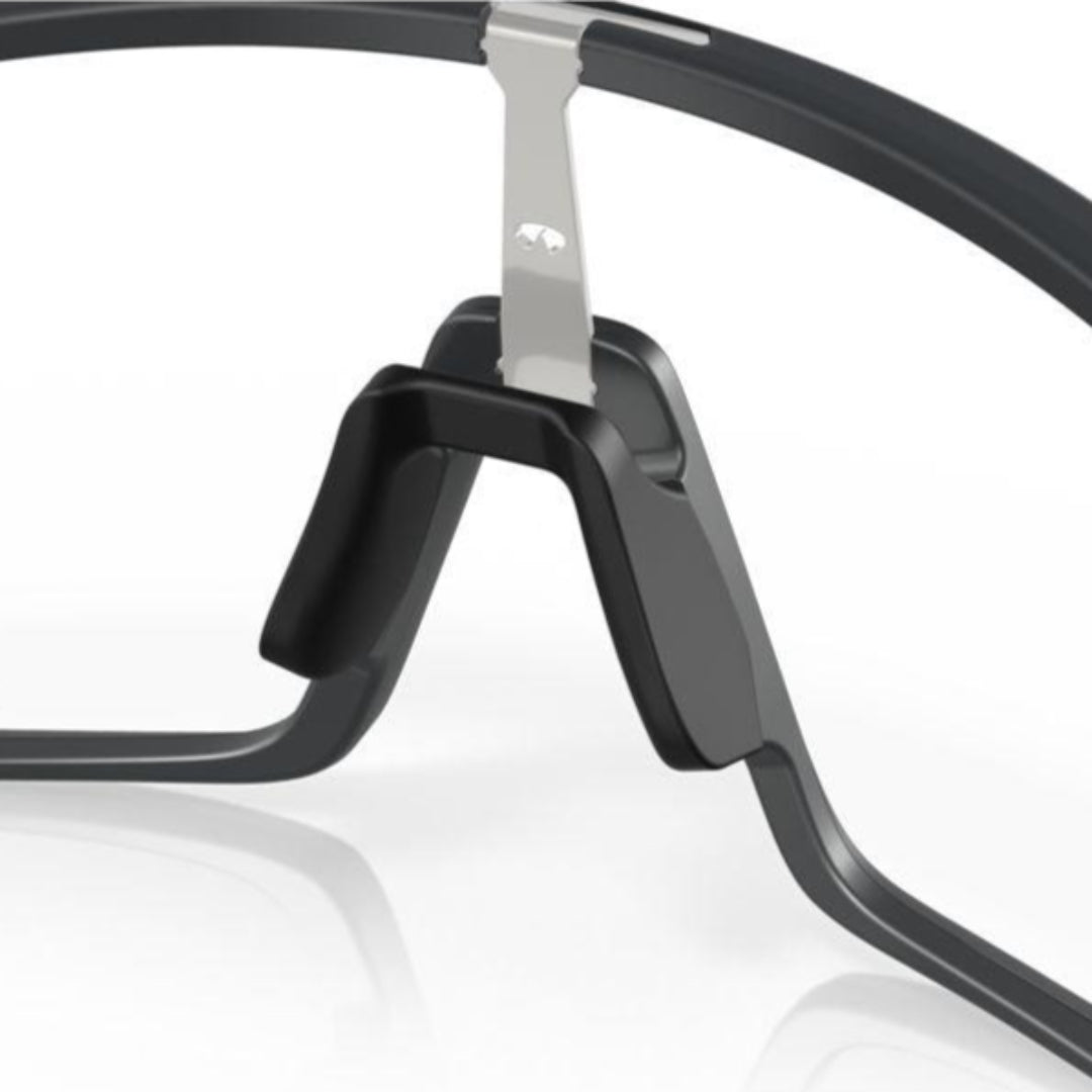 Oakley Sutro (Low Bridge Fit) Matte Carbon/Clear To Black Iridium Photochromic 0OO9406A-940633