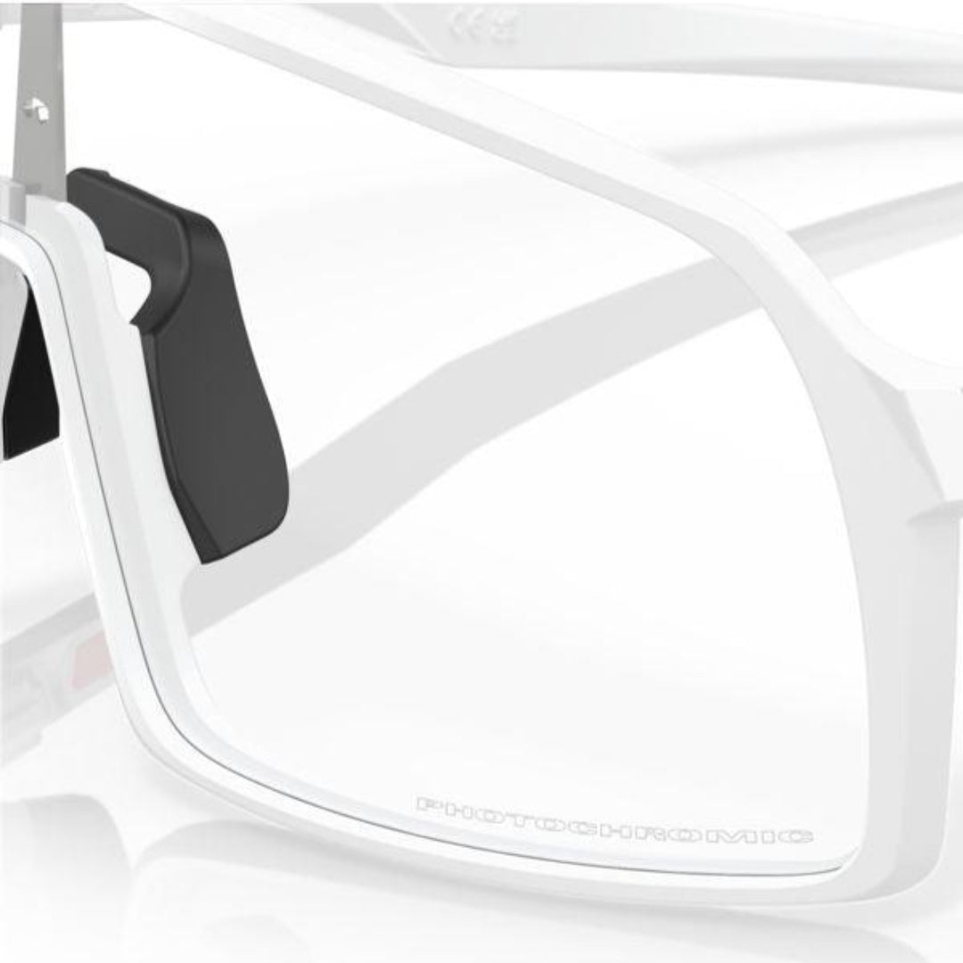 Oakley Sutro (Low Bridge Fit) Matte White/Clear To Black Iridium Photochromic 0OO9406A-940634
