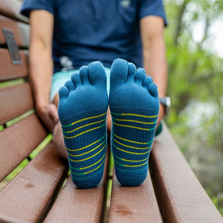 Injinji - injinji Unisex's Ultra Run Mini‑Crew Socks (401130) - Cam2 