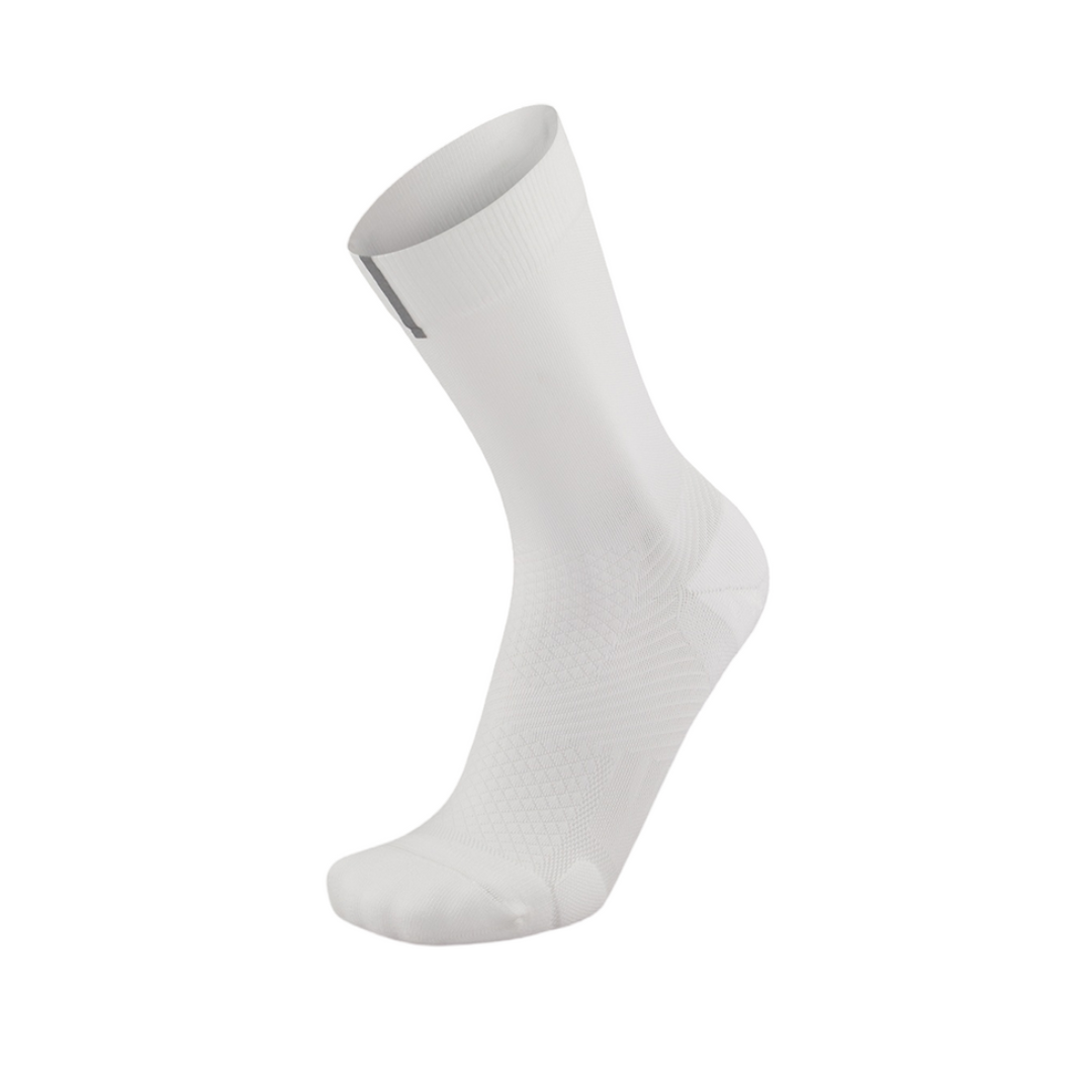 2XU Unisex's Vectr Reflective Crew Socks