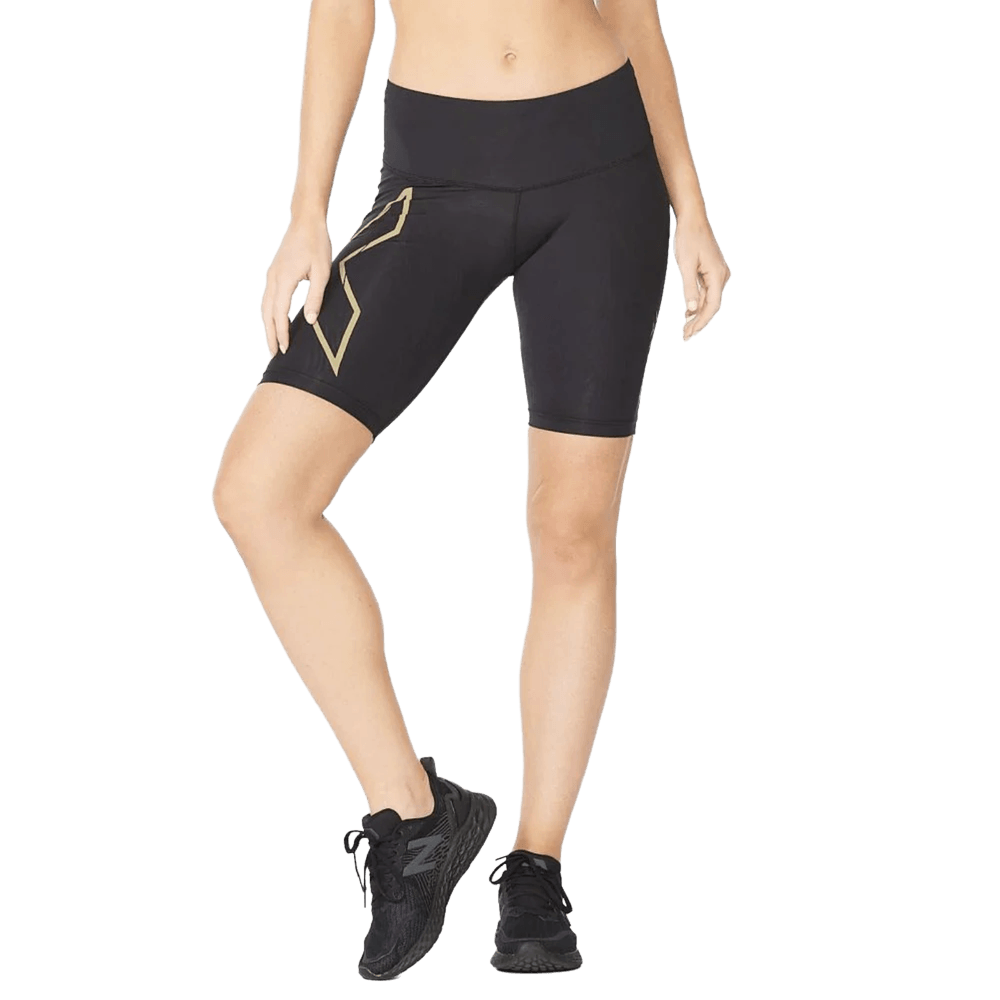 2XU Women s Light Speed Mid Rise Compression Shorts 2XU Cam2