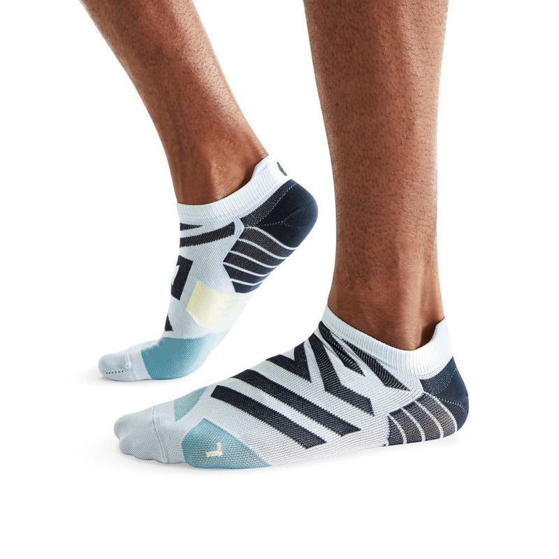 On Men's Performance Low Sock (Hail