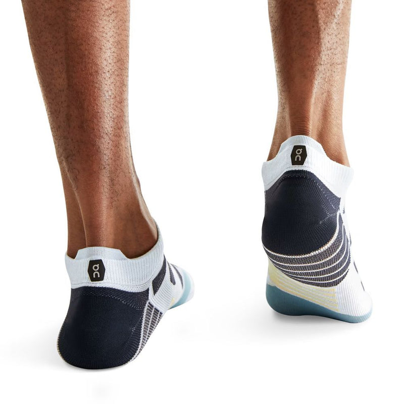 On Men's Performance Low Sock (Hail
